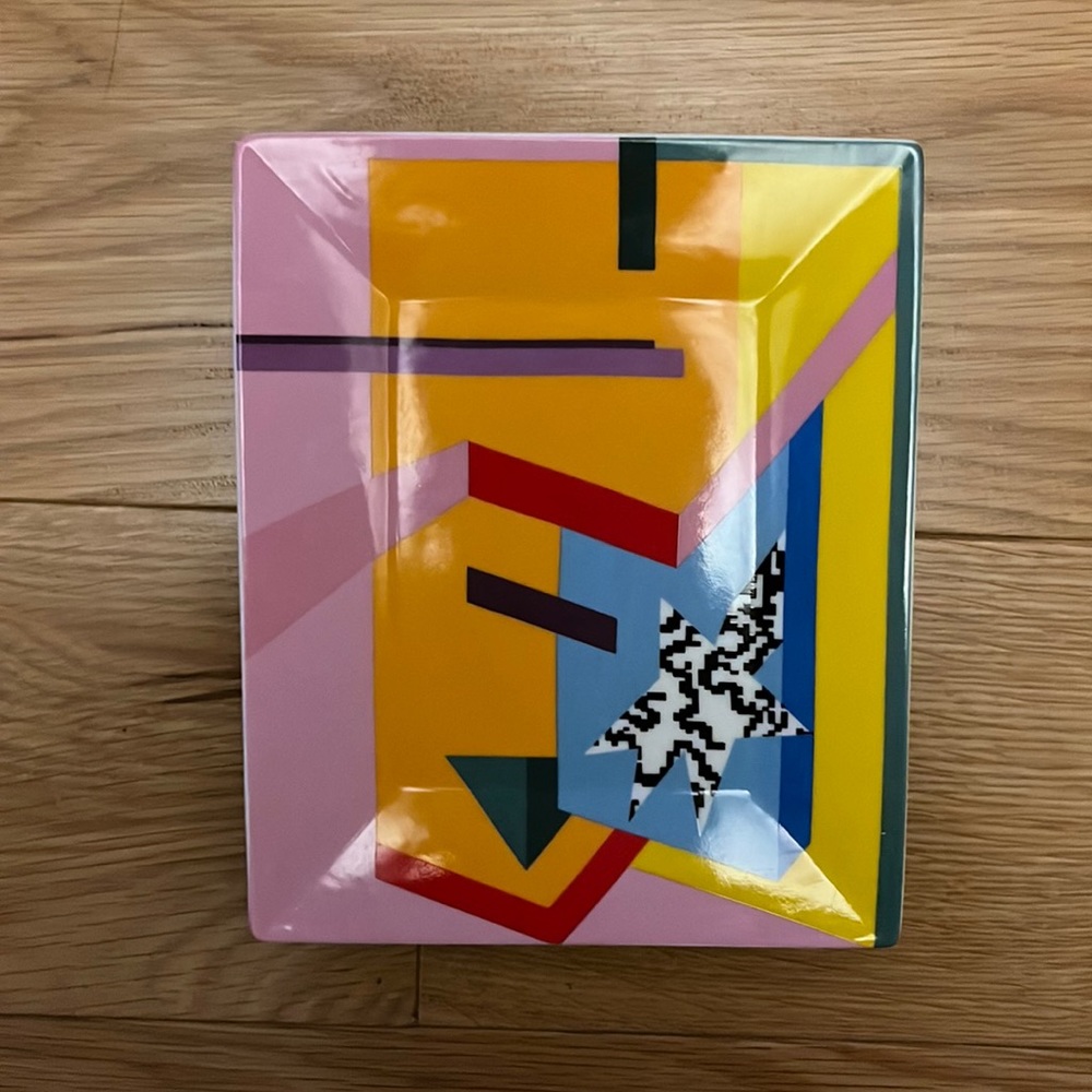 Supreme mendini ashtray